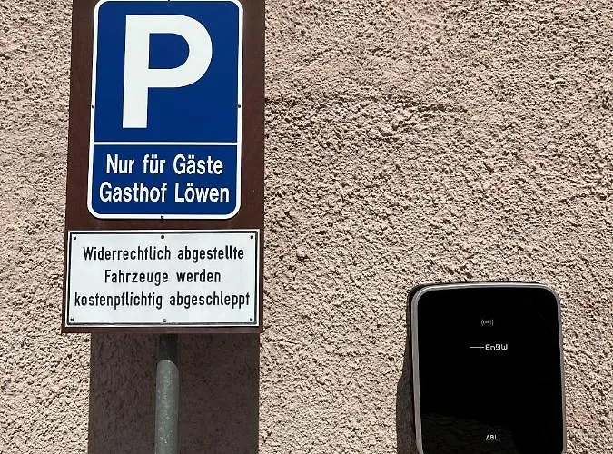 Zum Loewen Отель