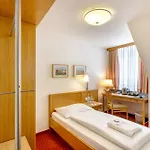 Zum Loewen Hotel