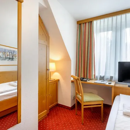 Zum Loewen Hotel Weißenhorn