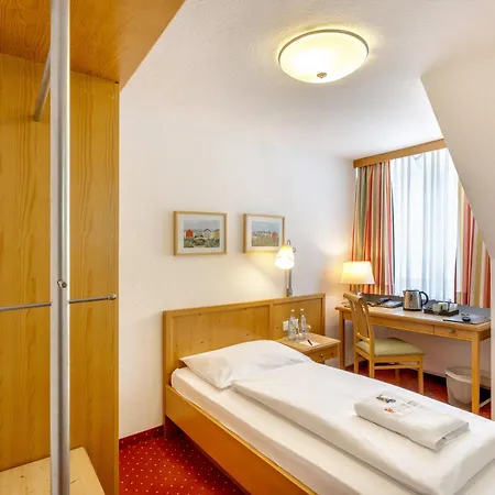 Zum Loewen Hotel